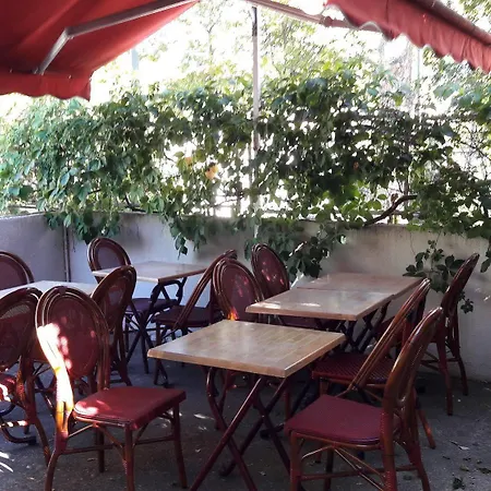 Les Troenes 2* Μονπελιέ